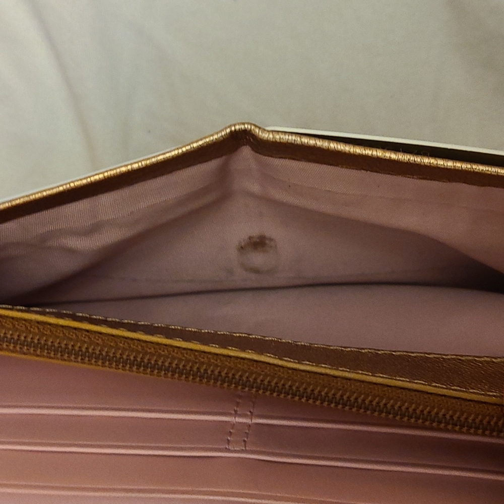 Coach Wallet - Picture 6 of 7